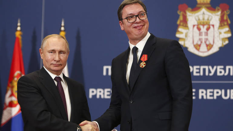 Zašto je Vučić dobio orden od Putina