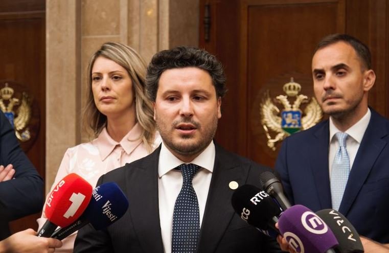 Iz barske URE podrška Abazoviću: URA mora biti brana sve većem naletu populizma i nacionalizma
