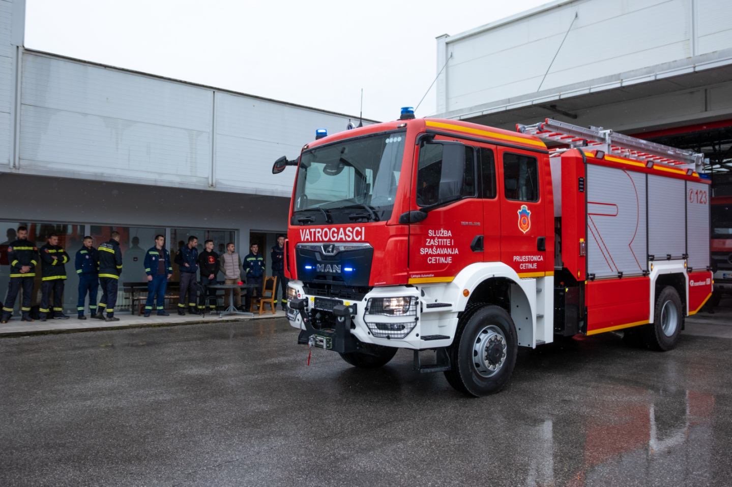Služba zaštite i spašavanja Prijestonice dobila novo vatrogasno vozilo