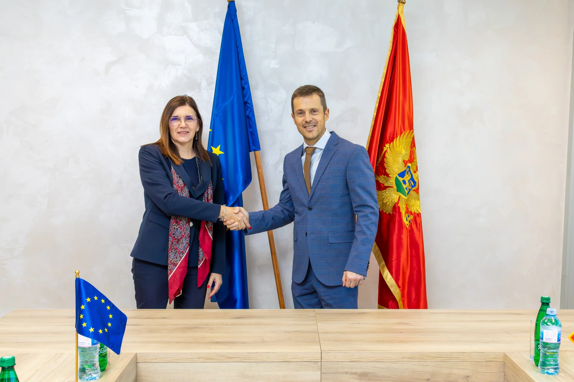 Mujović: Državni organi da koriste i električna vozila, uskoro javni poziv za Željezaru
