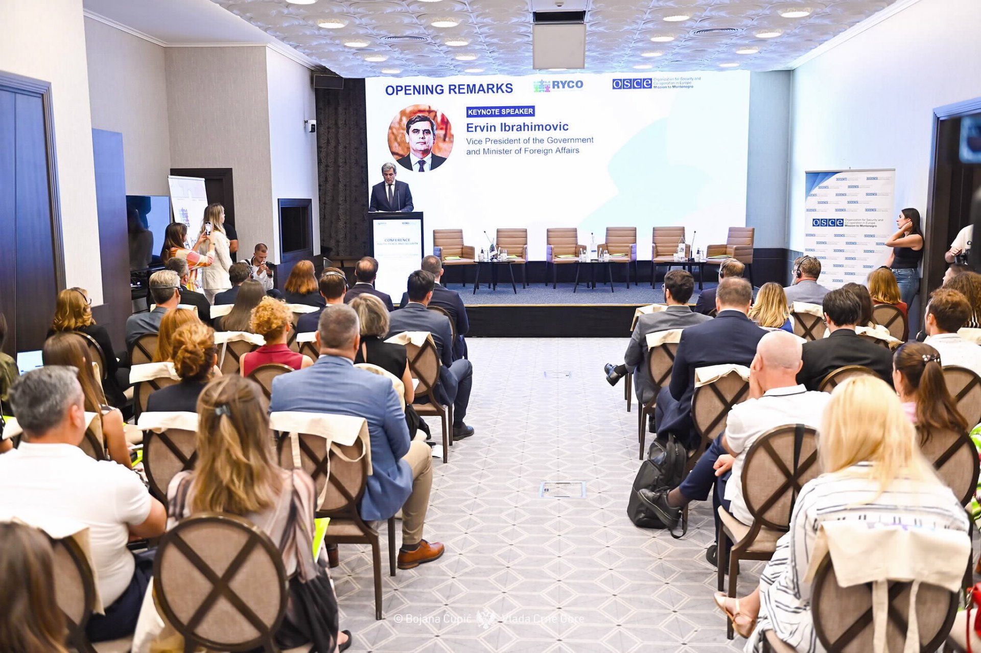 Ibrahimović na konferenciji o učešću mladih u procesu pomirenja: Budućnost mladih da gradimo zajedno s njima