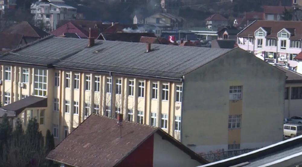 Škola u Bijelom Polju zatvorena zbog problema sa grijanjem