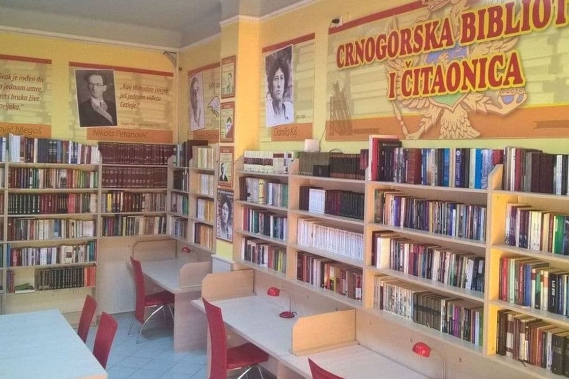 Crnogorskoj biblioteci i čitaonici u Lovćencu donirane knjige