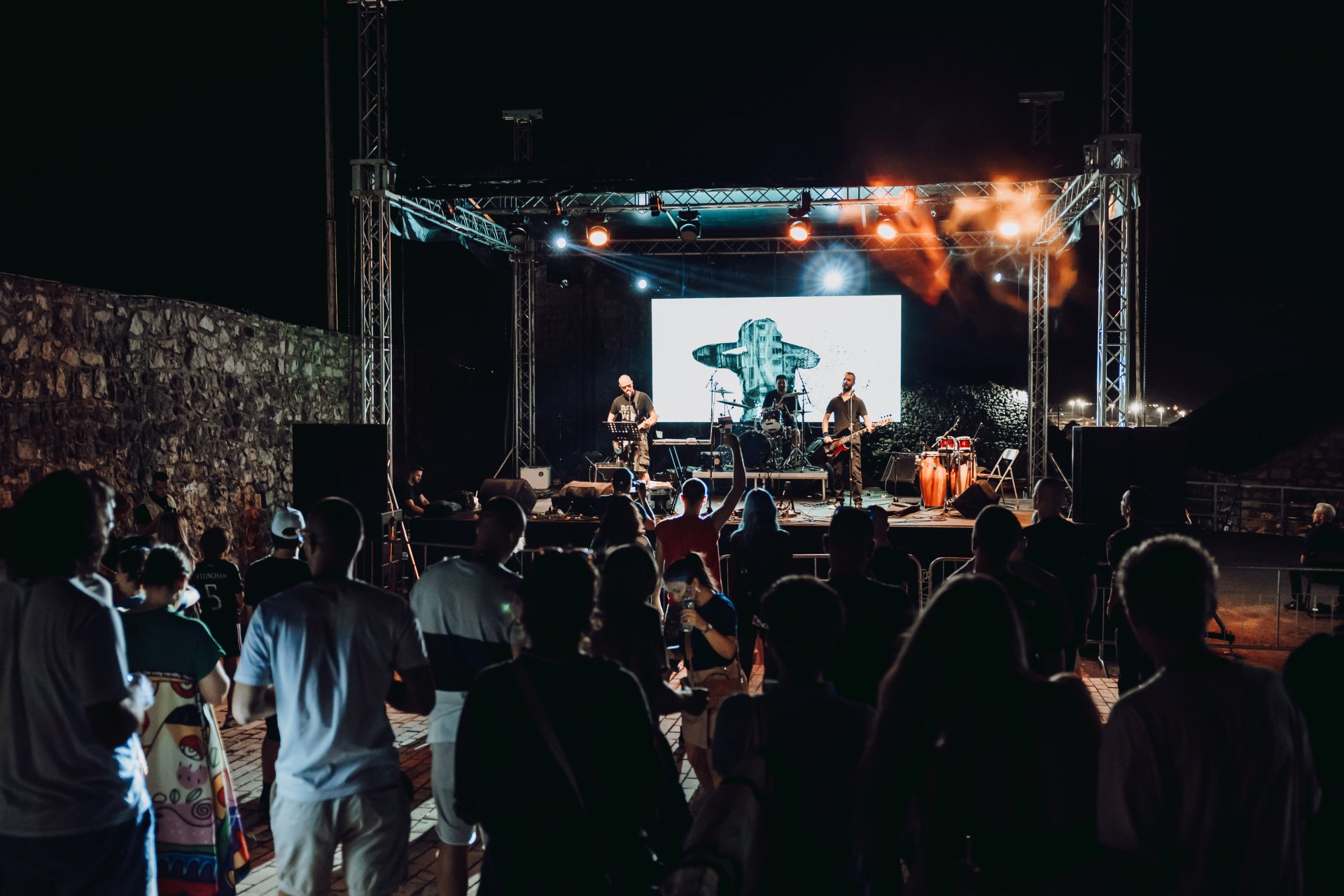 Započelo zagrijavanje za Bedem Fest: Prve note odjeknule kroz nikšićki bedem