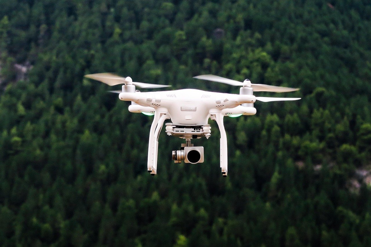 Predstavljen dron veličine komarca - namijenjen tajnim vojnim operacijama i izviđačkim misijama