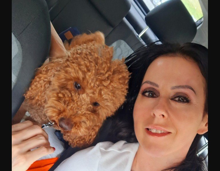 Mirjana Vuković u centru Žabljaka našla novčanik, pronašla vlasnika i vratila mu izgubljeni novac i dokumenta