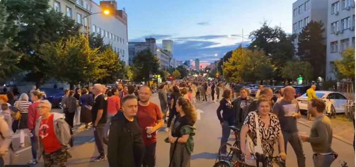 Blokade u blizini Petrovaradinske tvrđave uoči otvaranja Exit festivala u Novom Sadu
