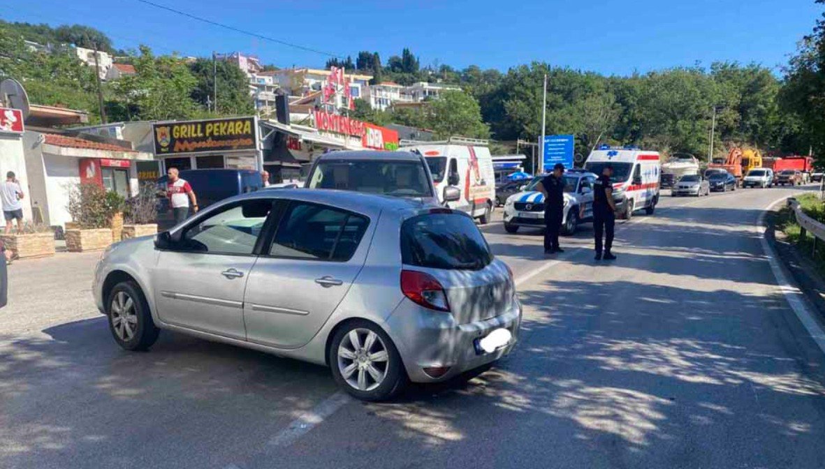 Četvoro povrijeđenih u saobraćajnoj nezgodi na putu Bar - Sutomore