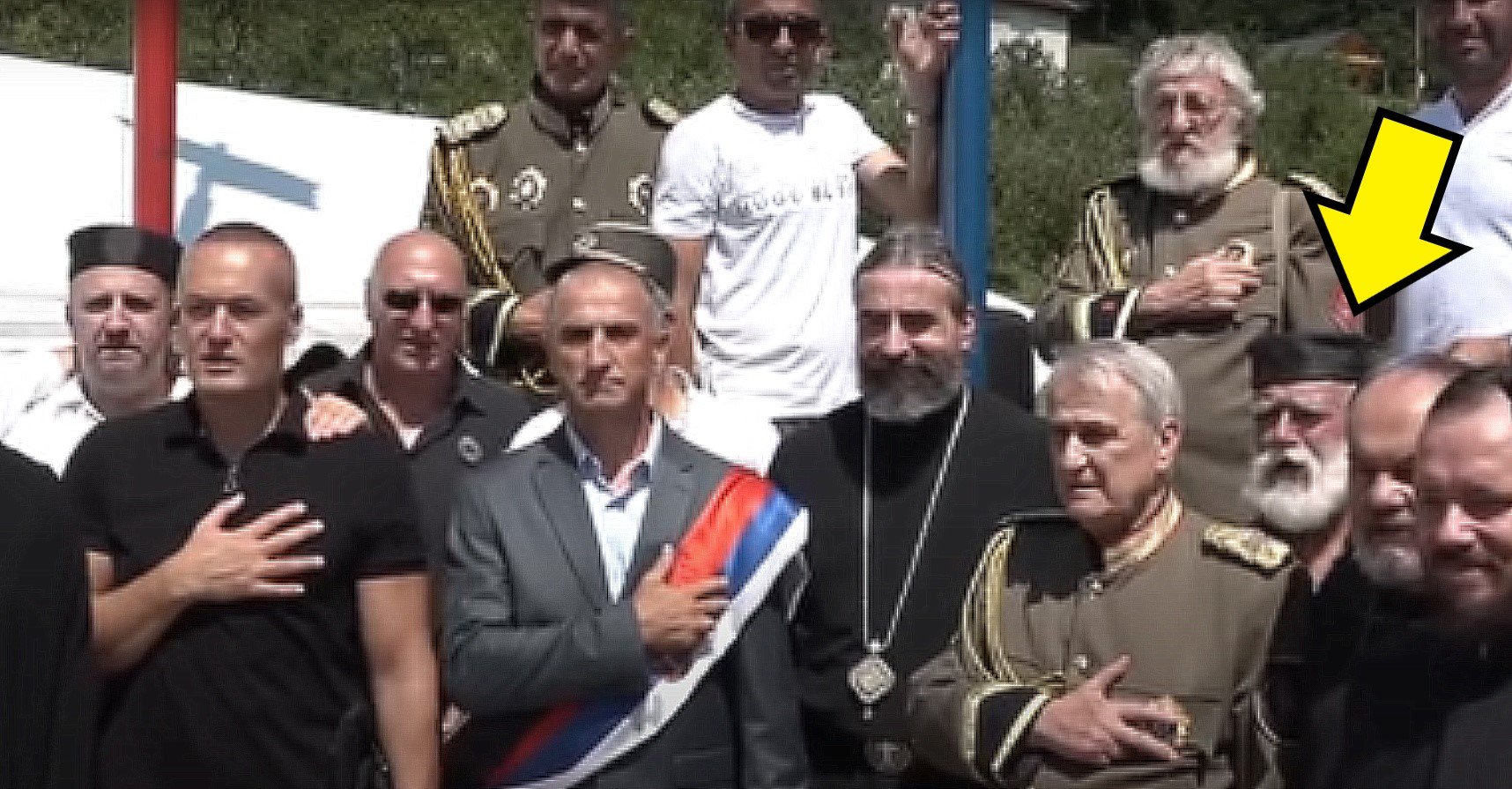 I Amfilohijev brat uz himnu Srbije otkrivao spomenik Đurišiću