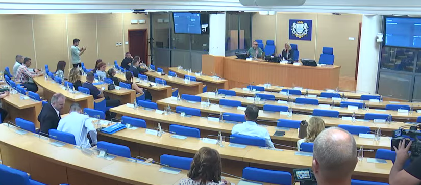 Opozicija iza odgađanja sjednica podgoričkog parlamenta vidi političku trgovinu, iz vlasti to negiraju