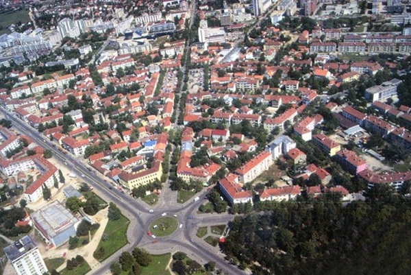 Osam državljana Srbije protjerano iz CG, obavljali posao za jednu prosrpsku partiju uoči izbora u NK