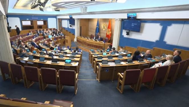 Šćepanović Abazoviću: Švercovali ste duvan sa Miloševićem, brzo ćete sa njim