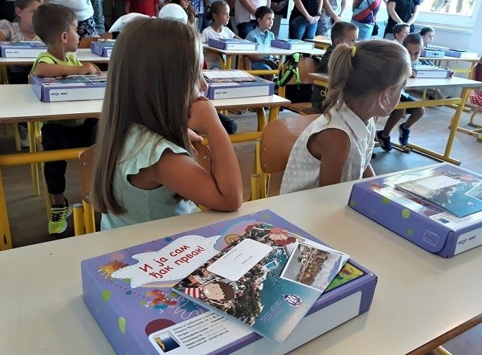 Besplatni kompleti udžbenika za sve đake prvake u Podgorici