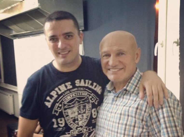 Iako su mediji prenijeli da je umro i Mirsad Kerić, njegov sin potvrdio da je živ