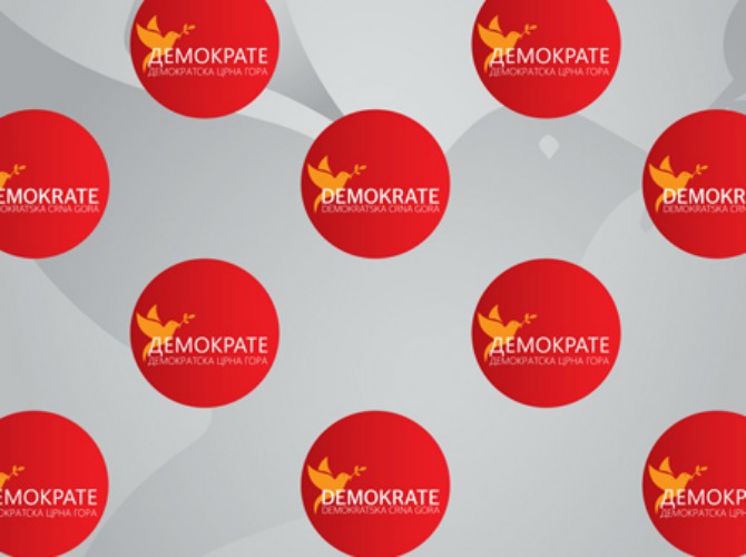 Demokrate Brajoviću: Odrekli smo se privilegija koje sa sobom nosi poslanička funkcija