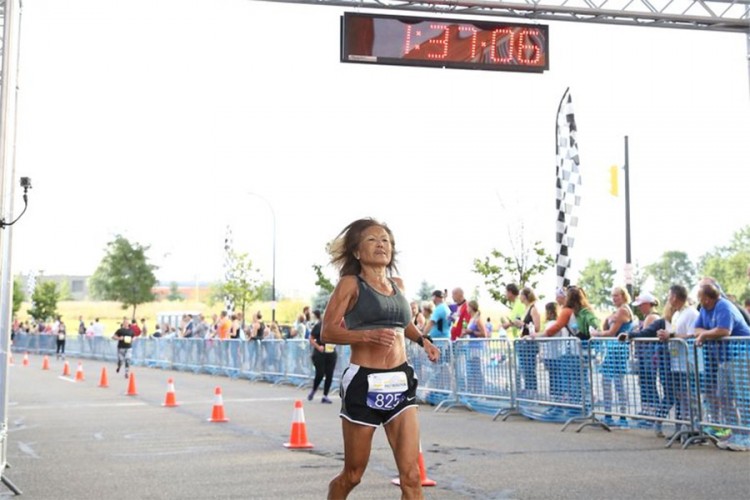 71-godišnja baka istrčala polumaraton za 1.37:07
