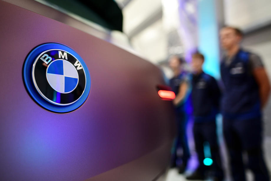 BMW povlači 230 hiljada automobila
