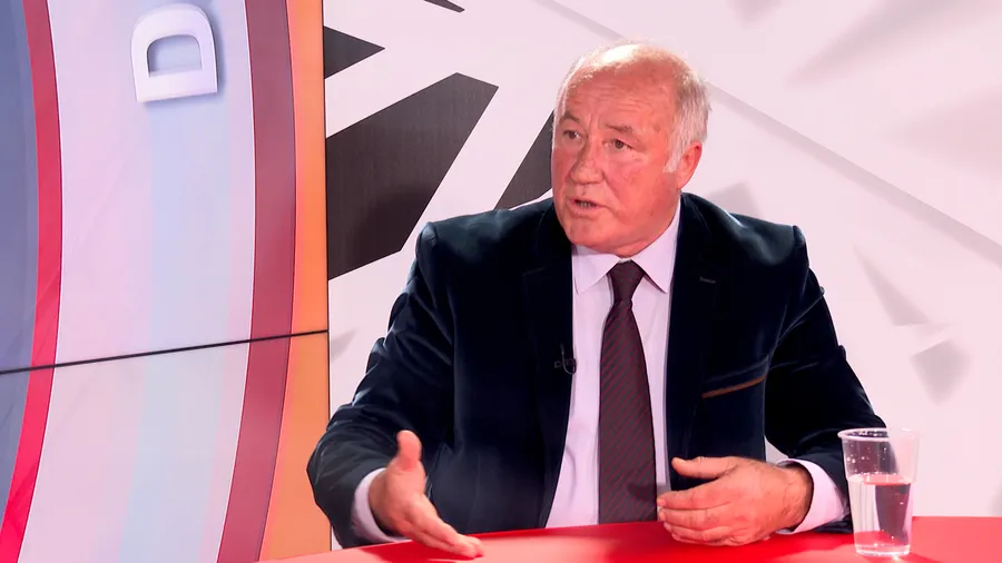 Stojanović: Kobre nezakonito čuvale Vučevića u prostorijama SNS-a