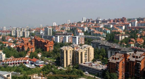 Beograd: Upao u sobu bivše djevojke s pištoljem pa se bacio s 13.sprata