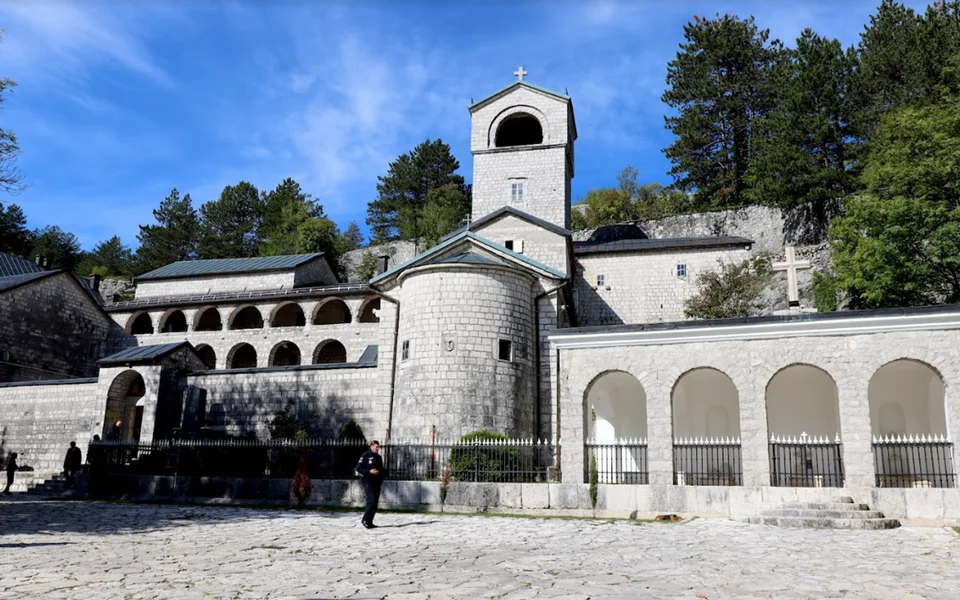 MCP: Anticrkvena kampanja Đukanovića, necivilizovana retorika političara koji traži treći mandat unosi nemir i zebnju