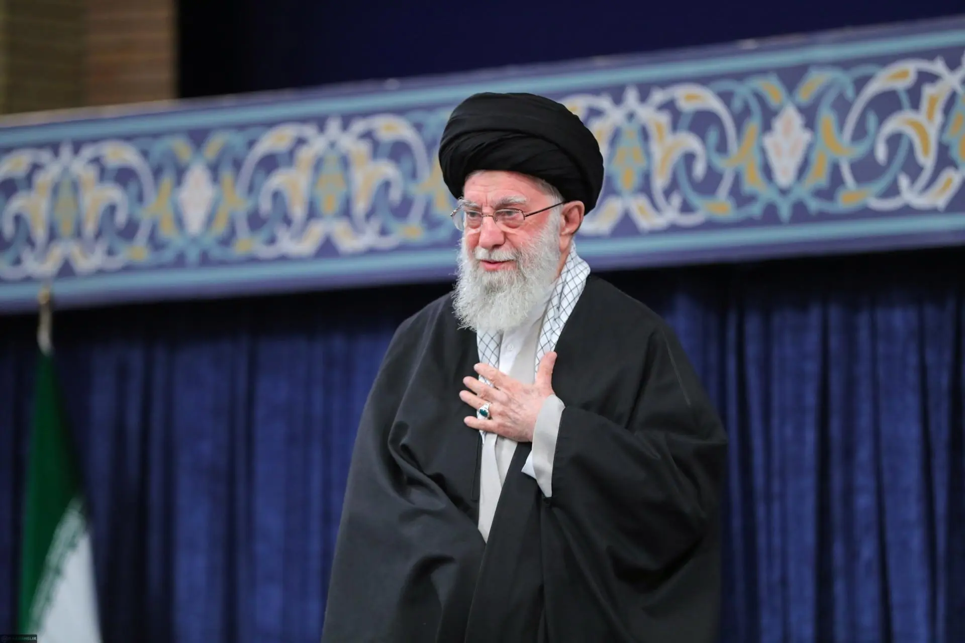 Hamnei: Iran će uzvratiti ako bude napadnut