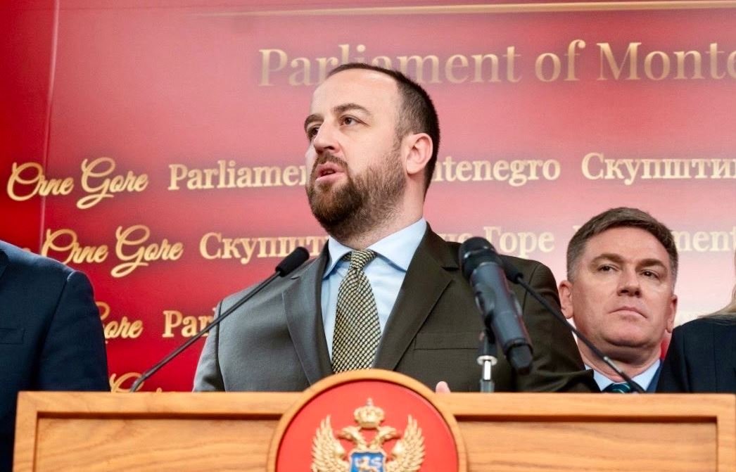 Nikolić: Dok Knežević i Mandić naručuju pogoršanje odnosa sa Kosovom, PES ćuti
