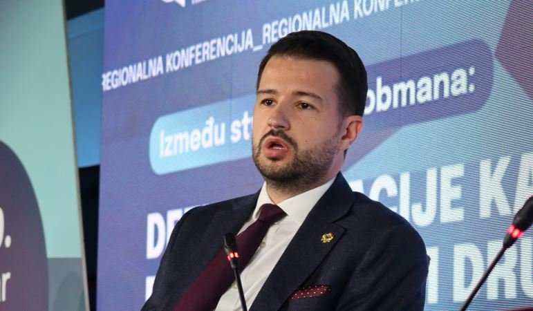 Milatović traži od Mandića da zakaže vanrednu sjednicu 15. septembra i raspravu o kandidatkinji za sudiju US