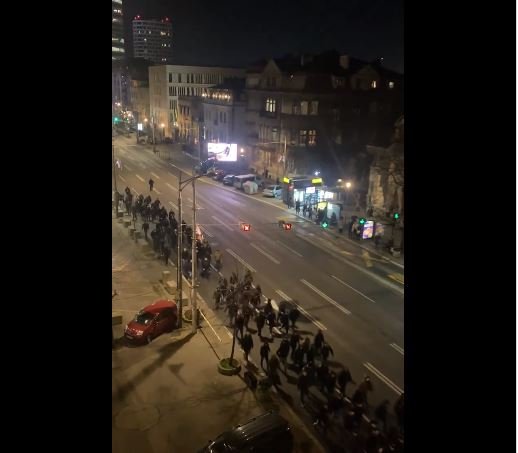 Skup ekstremnih desničara povodom godišnjice smrti demonstranta u paljenju ambasade SAD u Beogradu