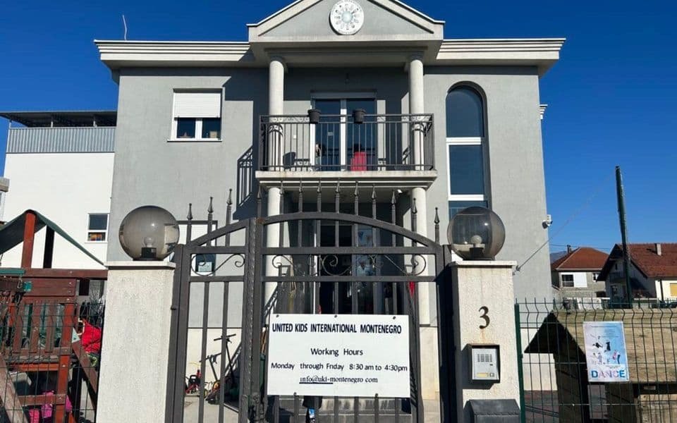 Prosvjetna inspekcija privremeno zatvorila elitnu školu jer je umjesto 15 upisala 39 đaka