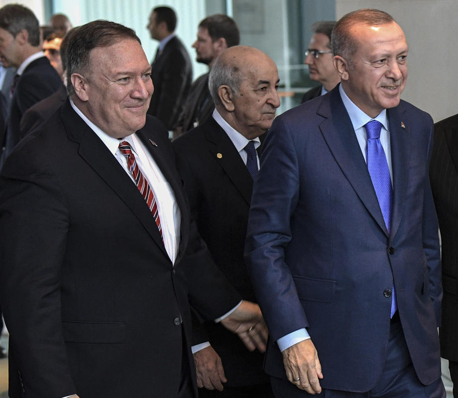 Erdogan i Pompeo napustili konferenciju o Libiji prije završetka