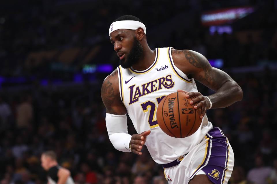 Lebron srušio Voriorse, fenomenalna partija Hardena