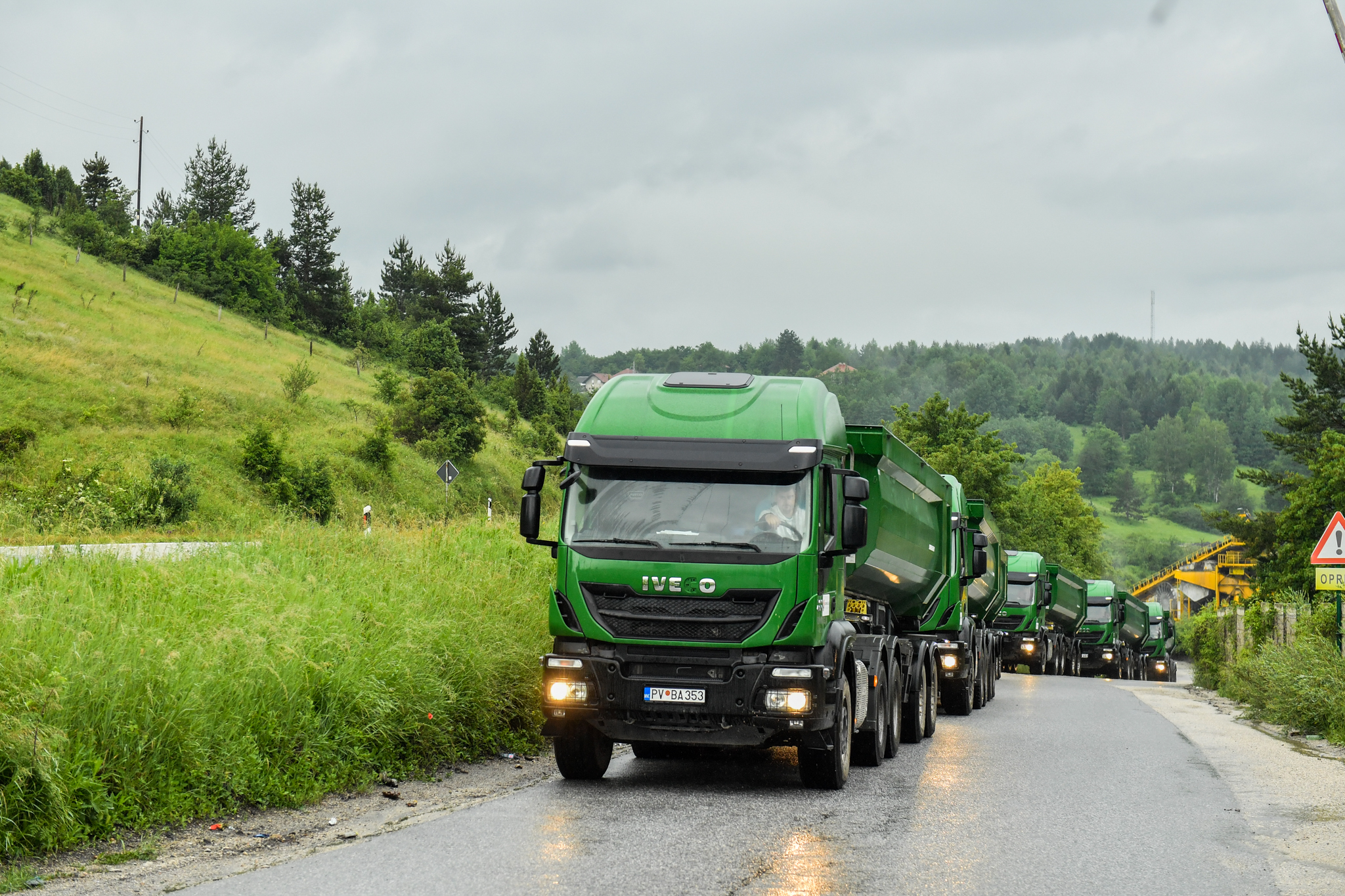 Rudnički kamioni krenuli prema Srbiji: Počela realizacija ugovora sa EPS