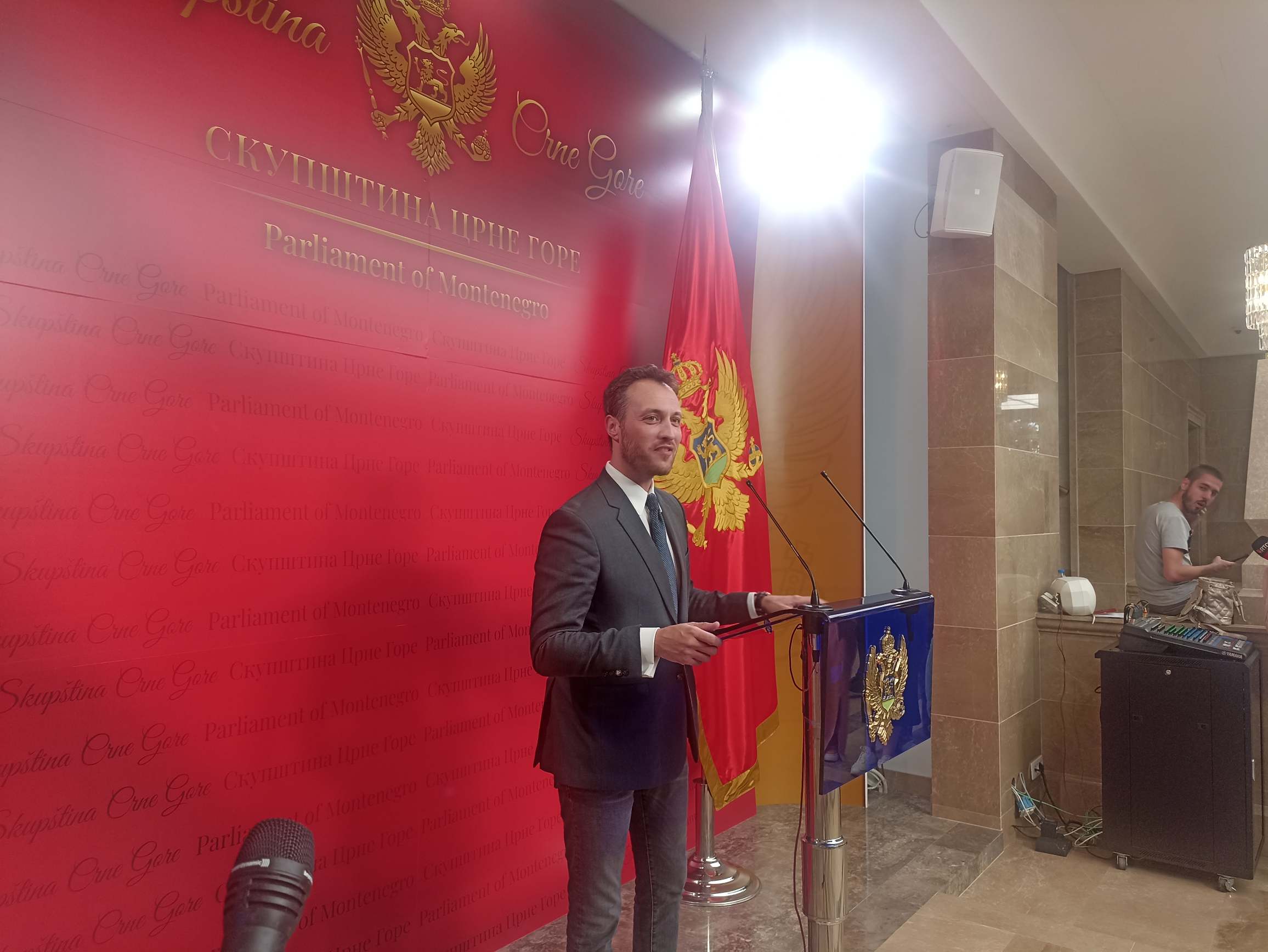 Milačić: Obaveza Đukanovića da da mandat Lekiću