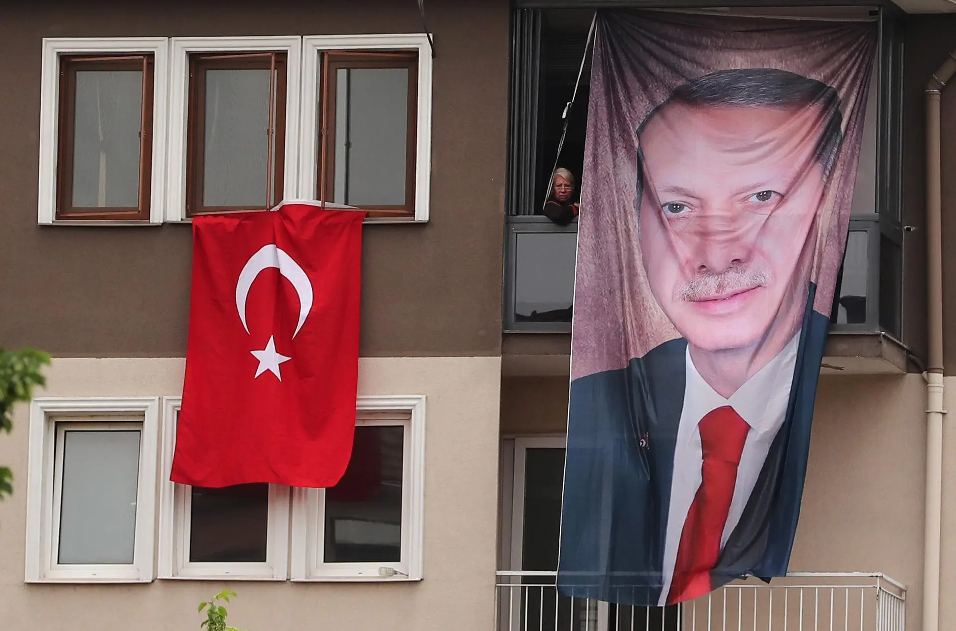 Turske vlasti uhapsile 109 osoba u Izmiru u proširenoj antikorupcionoj akciji