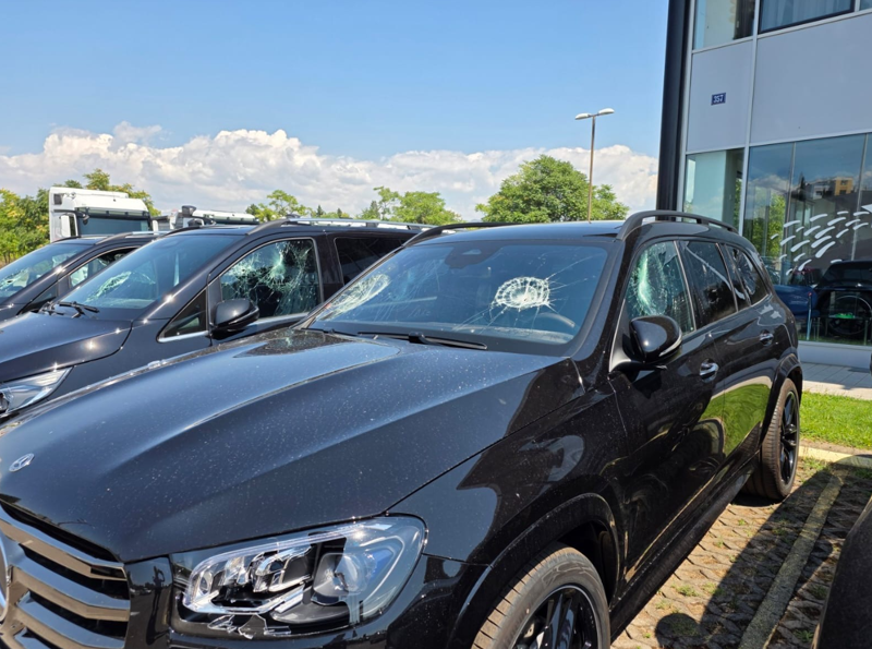 Kompanija Ljetopis Automotive na meti napada: Uništena vozila vrijedna milion eura