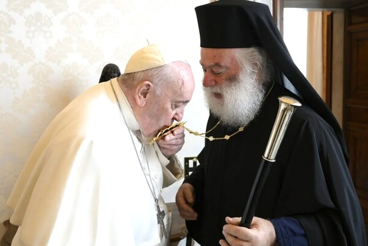 Pogledajte fotografije: Aleksandrijski patrijarh se moli ispred grobnica papa u Vatikanu