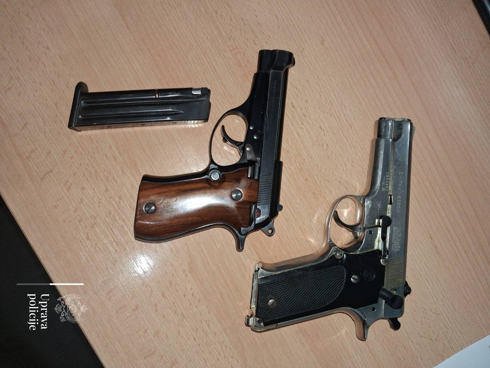 Od dvojice Ulcinjana oduzeti pištolji na porodičnom veselju