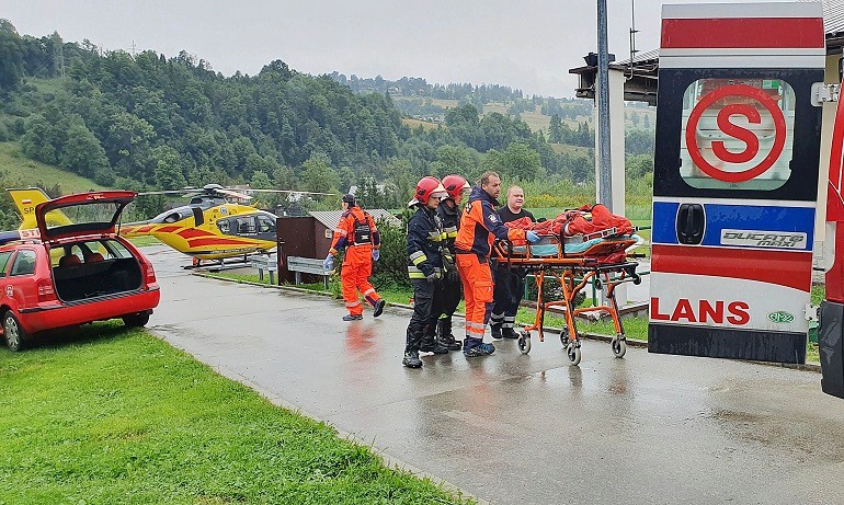 Poljska: Od udara groma poginulo pet ljudi, devetoro nestalo a 157 povrijeđeno