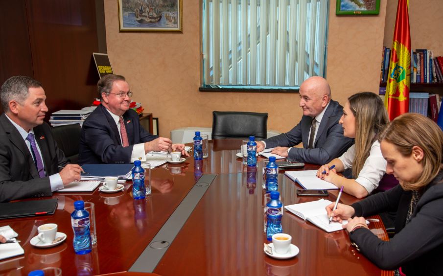 "Luka Bar ima  potencijal za distribuciju i skladištenje fosilne energije"