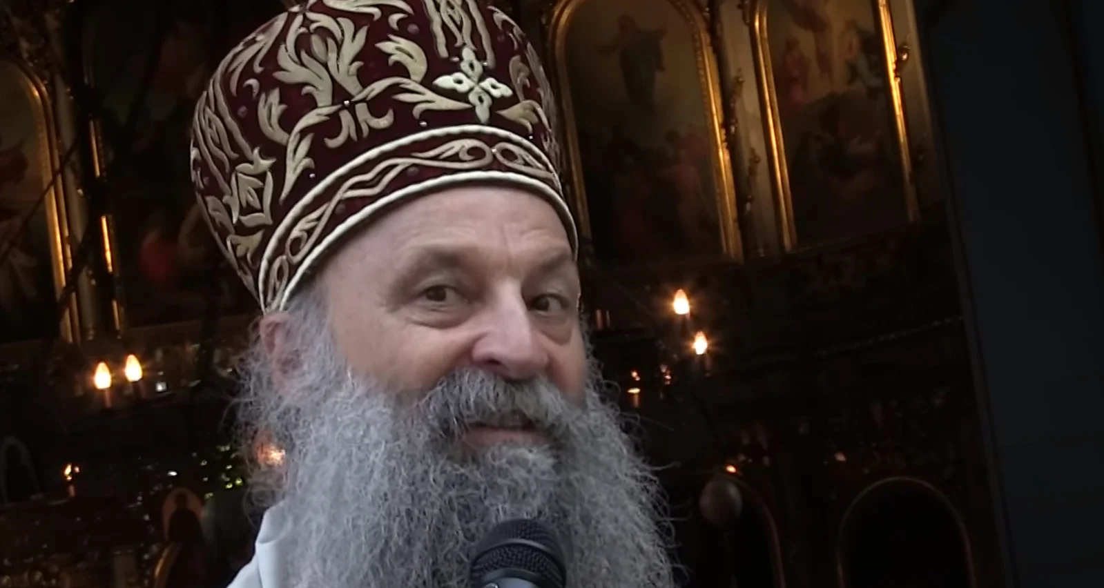 Porfirije te grli i kad ga gledaš neprijateljski, tvrdi Aleksandar Raković