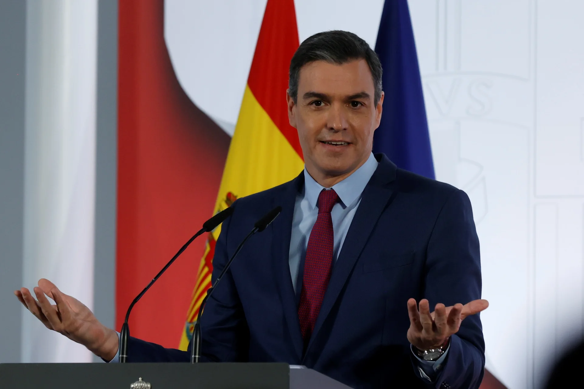 Španci glasaju na lokalnim i regionalnim izborima, test za premijera Sančeza