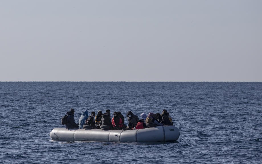 UN: Potonuo brod  kod italijanske obale, nestalo 45 migranata