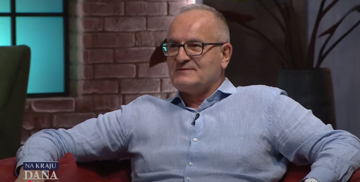 Šuković: Jezive fotografije male djece kako kleče u hramu najviše govore o karakteru promjena od 30. avgusta