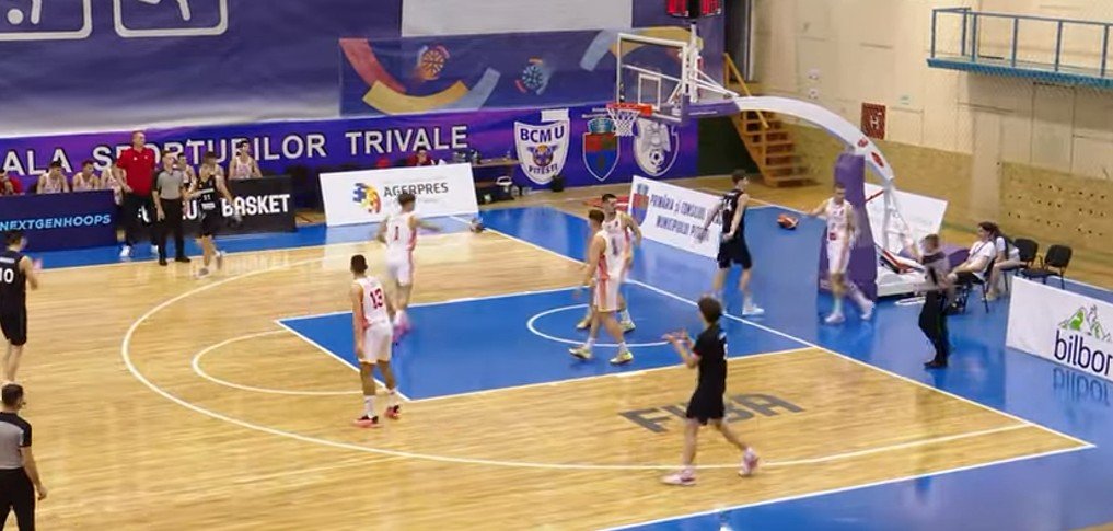 Juniori u četvrtfinalu uprkos porazu od Slovačke