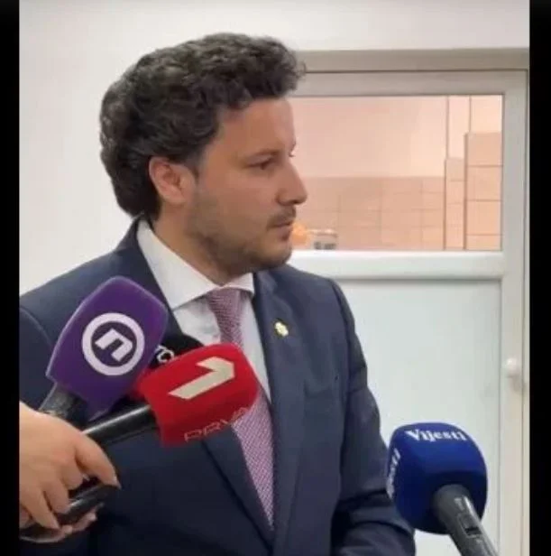 Abazović zakazao sjednicu Vijeća za nacionalnu bezbjednost, tema i optužbe protiv Spajića