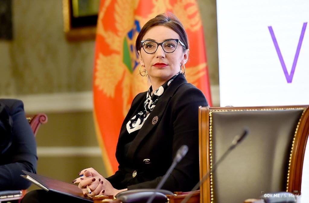 Kad je za stav Ministarstva prosvjete adresa Uprava policije