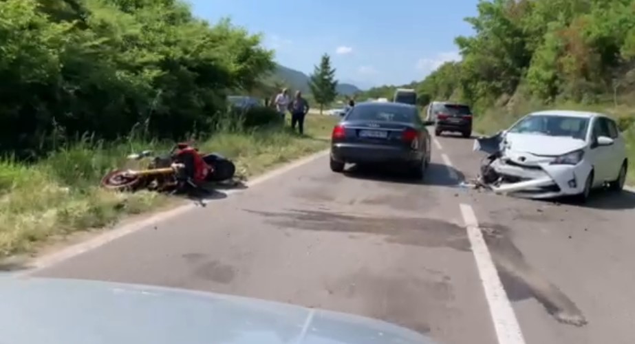 Sudar automobila i motora kod Kotora, ima povrijeđenih