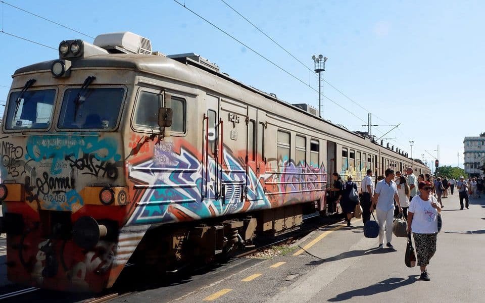 Ako im do devet sati ne ispune zahtjeve, prekinuće saobraćaj