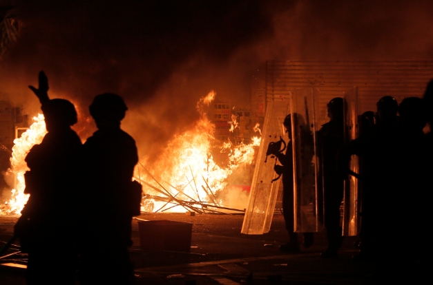 Požar u Splitu, vatra gori nedaleko od kuća