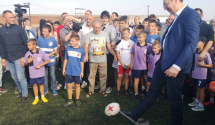 Vučić u basketu može da pobijedi osnovca, u fudbalu ne